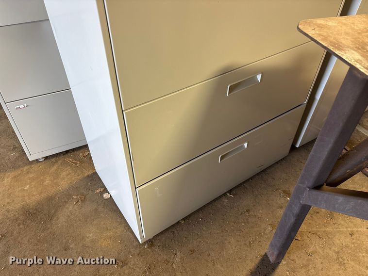 image for item EO4087 (9) metal cabinets