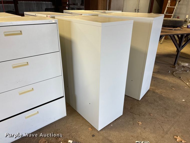 image for item EO4087 (9) metal cabinets