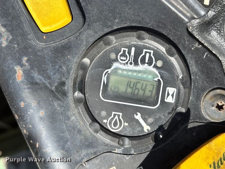 image for item EO4101 2018 John Deere Z960M ZTR lawn mower