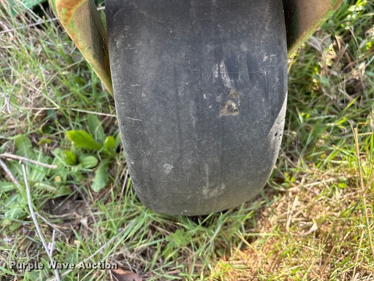 image for item EO4101 2018 John Deere Z960M ZTR lawn mower