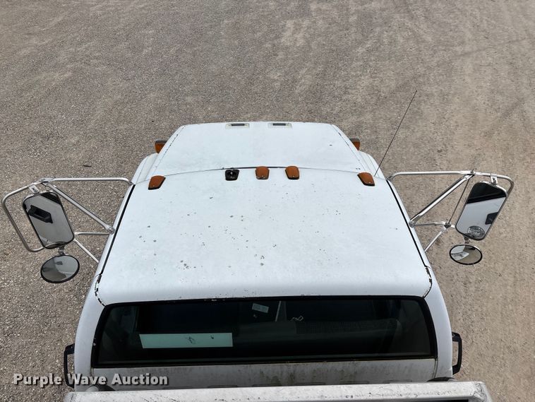 image for item EO4104 1992 GMC TopKick LoPro fuel truck