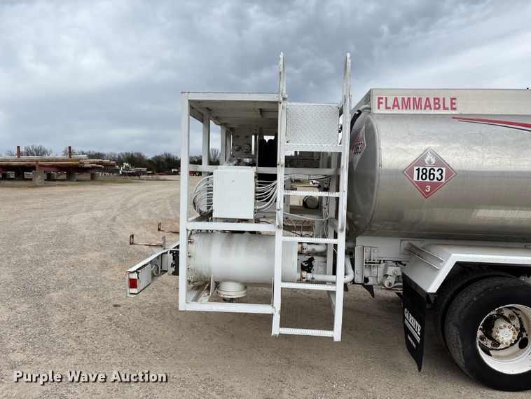 image for item EO4104 1992 GMC TopKick LoPro fuel truck