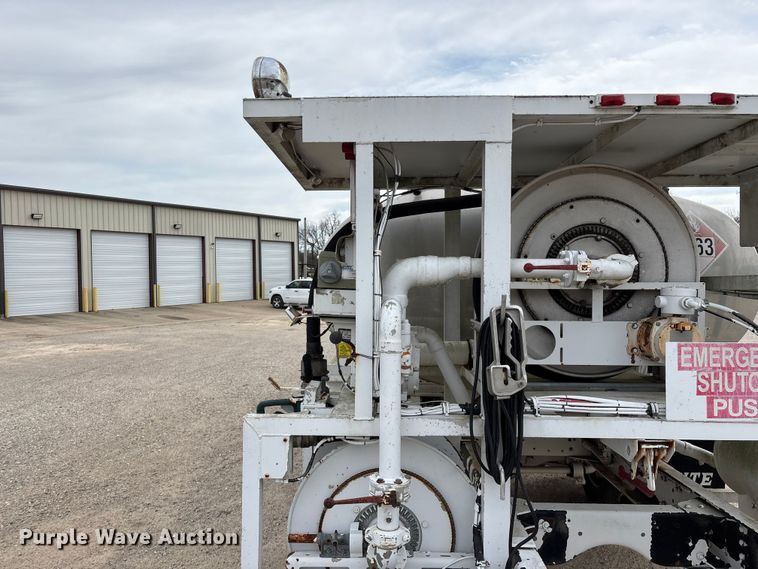 image for item EO4104 1992 GMC TopKick LoPro fuel truck