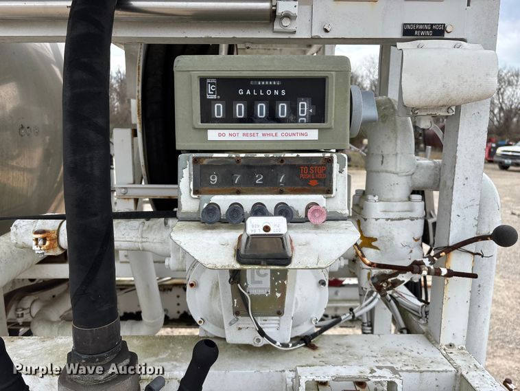 image for item EO4104 1992 GMC TopKick LoPro fuel truck