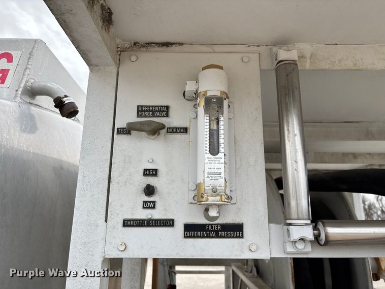 image for item EO4104 1992 GMC TopKick LoPro fuel truck