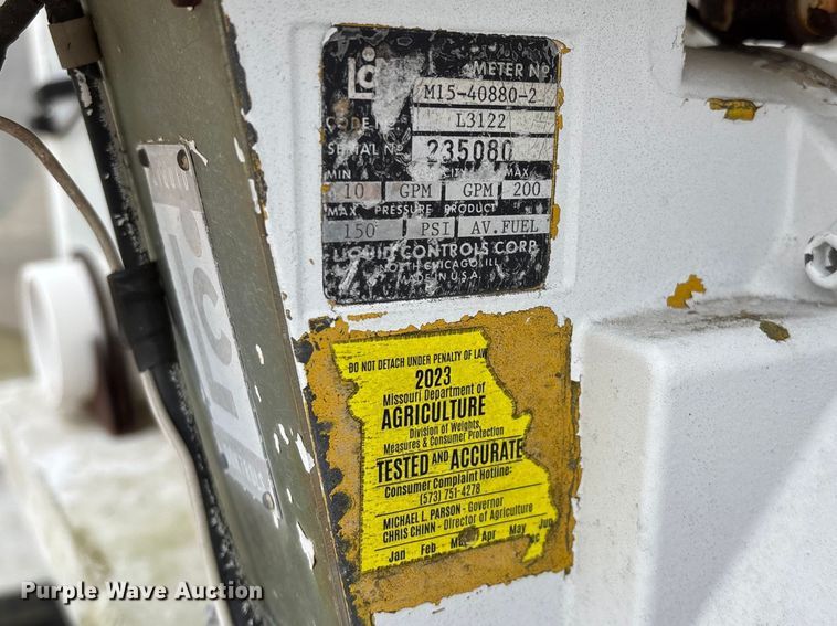 image for item EO4104 1992 GMC TopKick LoPro fuel truck