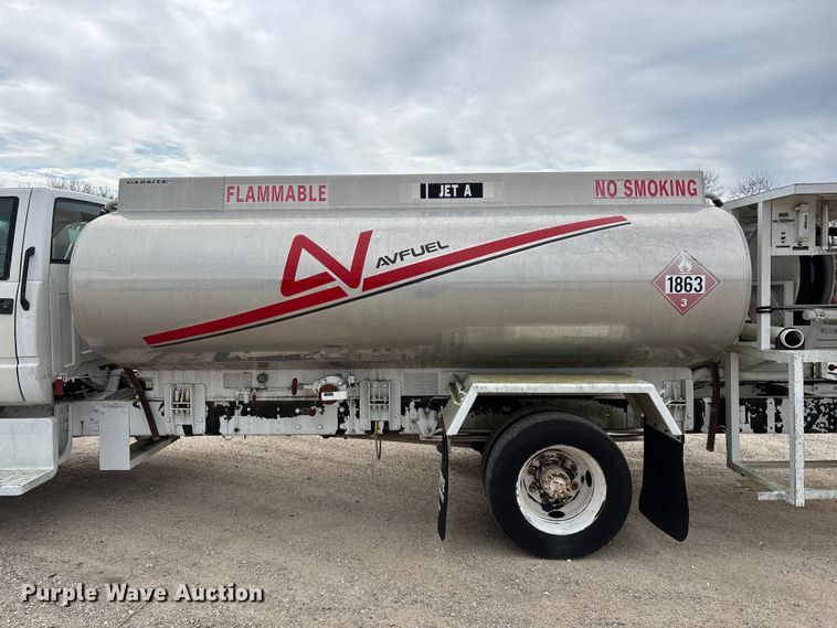 image for item EO4104 1992 GMC TopKick LoPro fuel truck