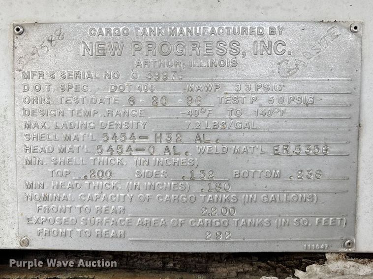 image for item EO4104 1992 GMC TopKick LoPro fuel truck