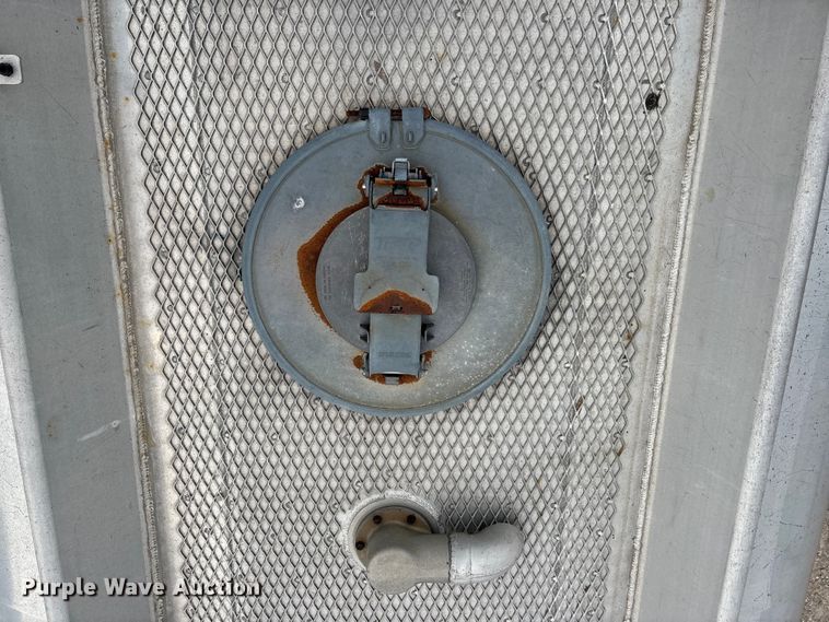 image for item EO4104 1992 GMC TopKick LoPro fuel truck