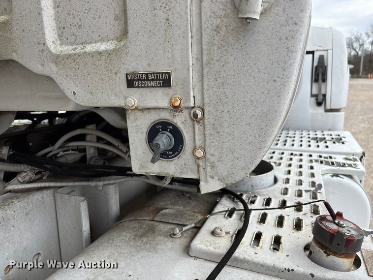 image for item EO4104 1992 GMC TopKick LoPro fuel truck