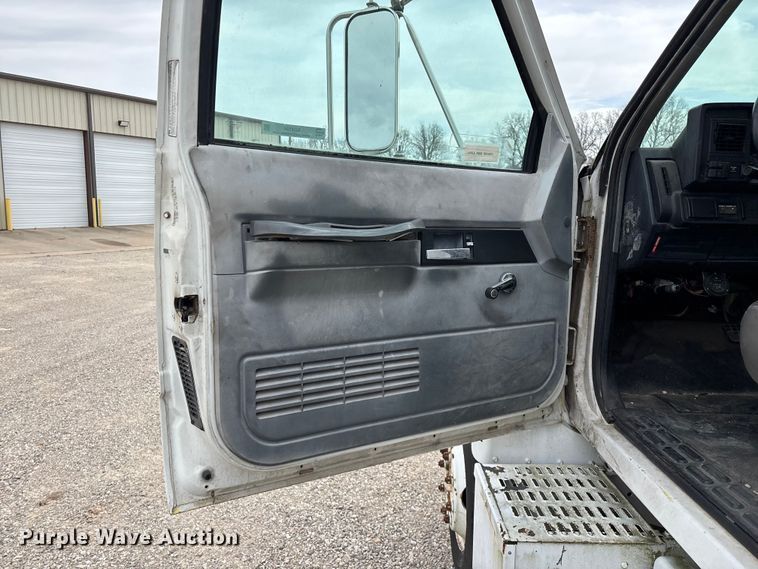 image for item EO4104 1992 GMC TopKick LoPro fuel truck