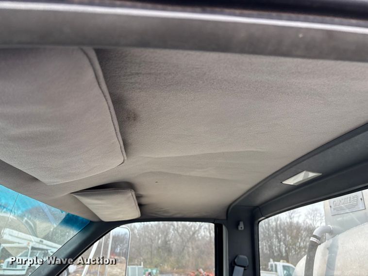 image for item EO4104 1992 GMC TopKick LoPro fuel truck