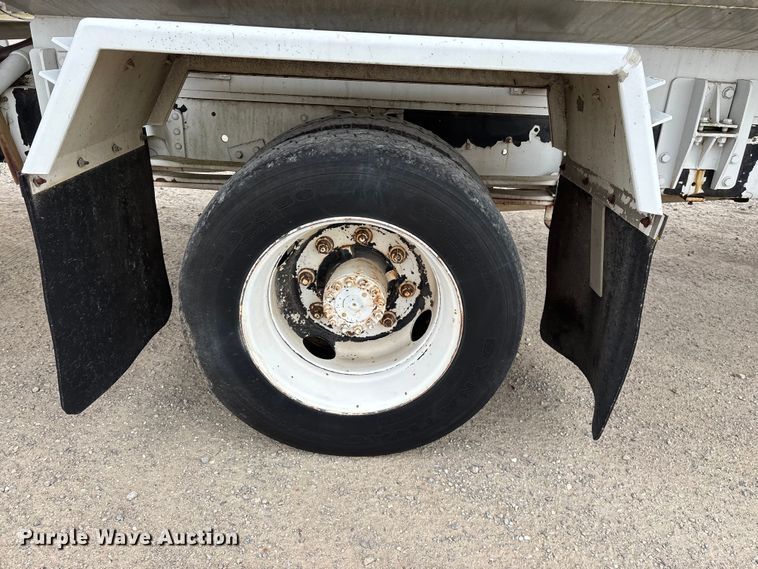 image for item EO4104 1992 GMC TopKick LoPro fuel truck