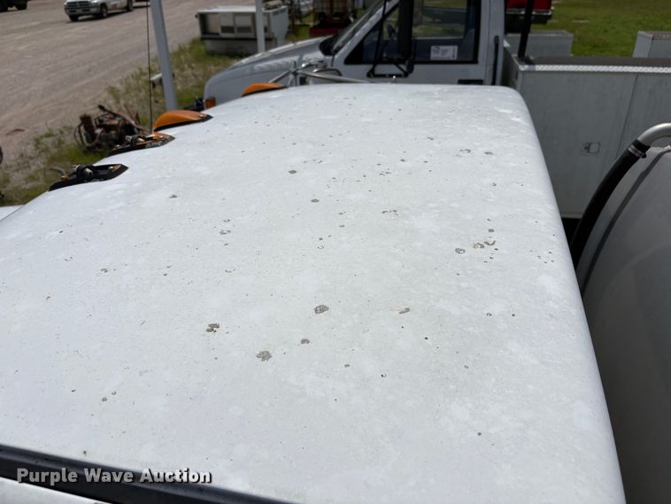 image for item EO4104 1992 GMC TopKick LoPro fuel truck
