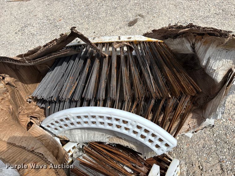 image for item EO4105 Gutter broom brushes