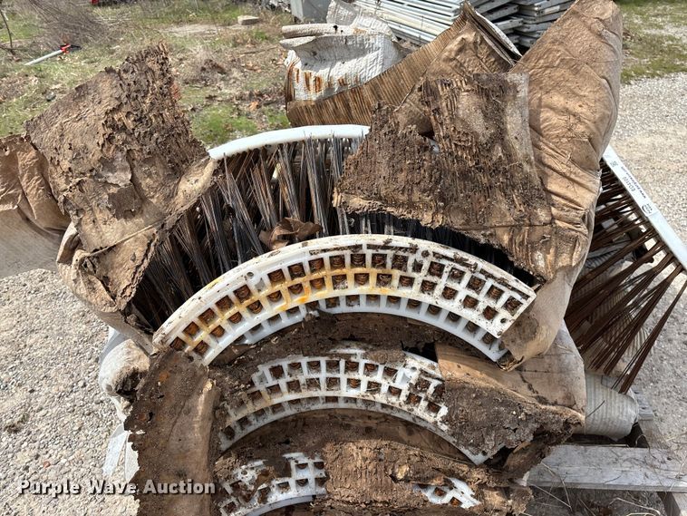 image for item EO4105 Gutter broom brushes