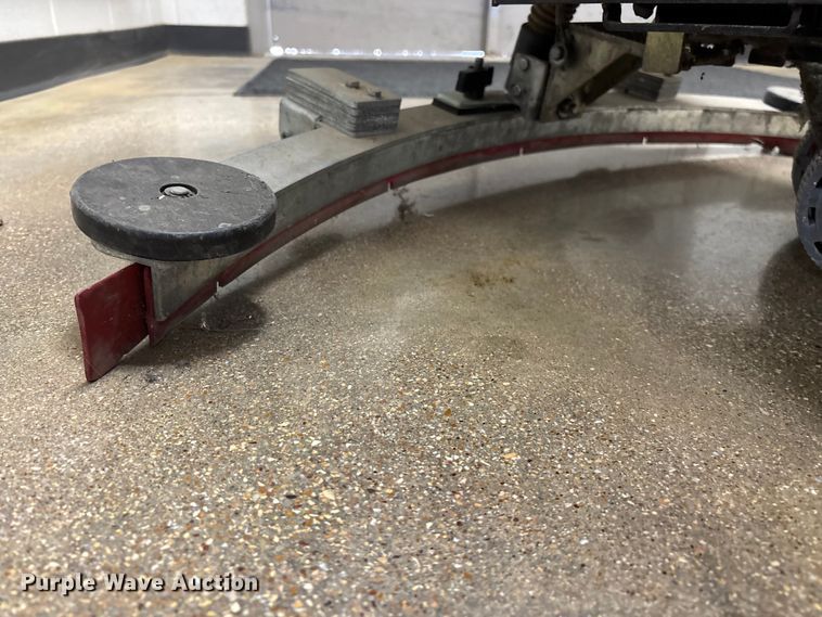 image for item EO4119 Clarke Boost 28 floor scrubber