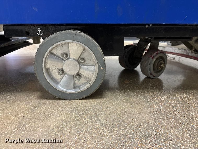 image for item EO4119 Clarke Boost 28 floor scrubber