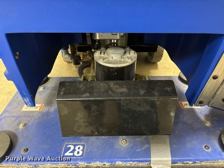image for item EO4119 Clarke Boost 28 floor scrubber