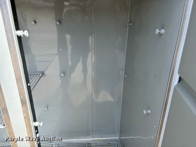 image for item EO4121 Manitowoc Delfield GCR2P-S refrigerator 