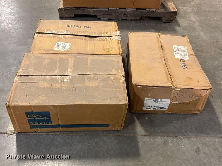 image for item EO4126 Light fixtures 