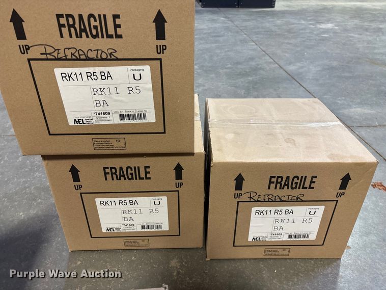 image for item EO4126 Light fixtures 