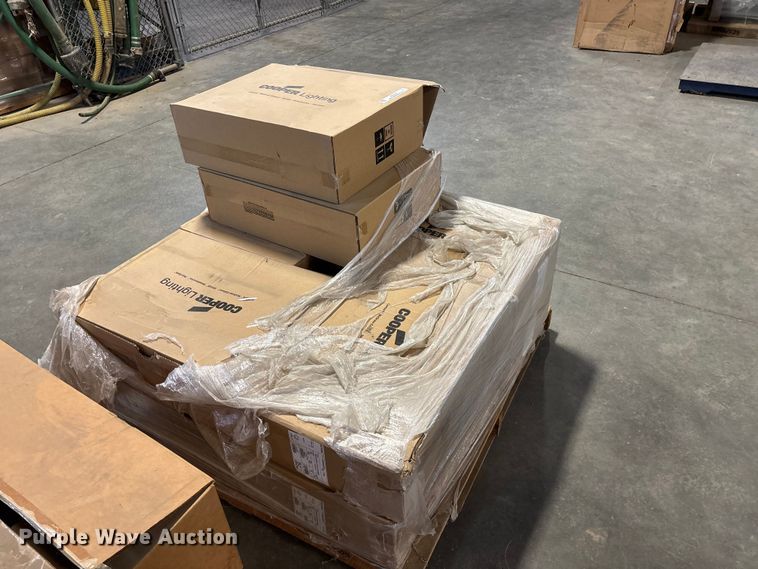 image for item EO4126 Light fixtures 