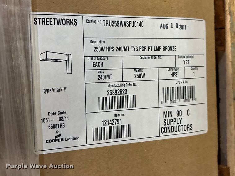 image for item EO4126 Light fixtures 
