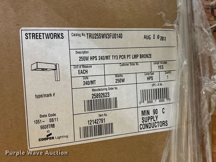 image for item EO4126 Light fixtures 