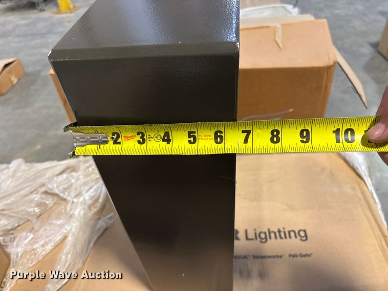 image for item EO4126 Light fixtures 