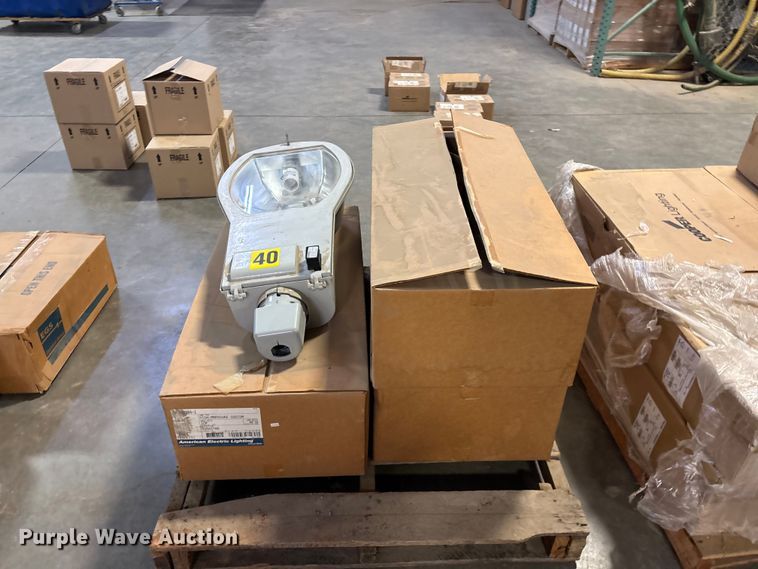 image for item EO4126 Light fixtures 