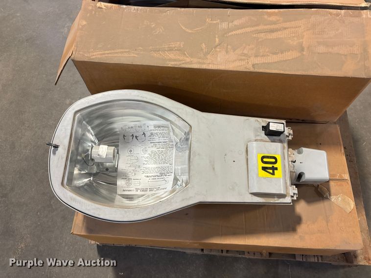 image for item EO4126 Light fixtures 