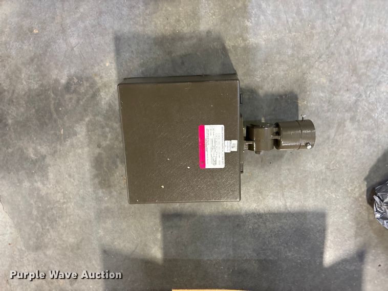 image for item EO4126 Light fixtures 