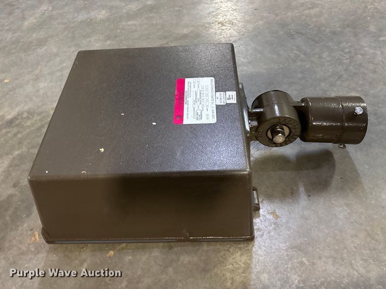 image for item EO4126 Light fixtures 