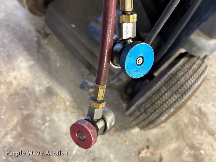 image for item EO4129 Robinair  34988 AC service machine