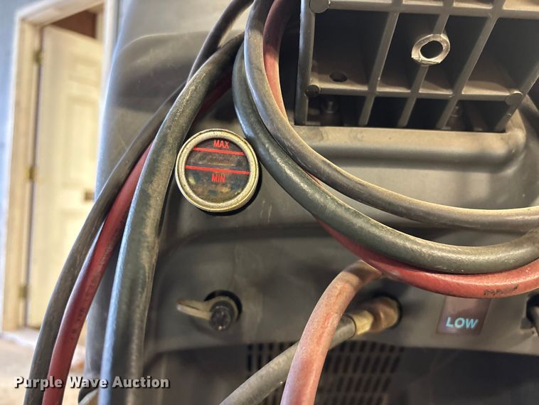 image for item EO4129 Robinair  34988 AC service machine