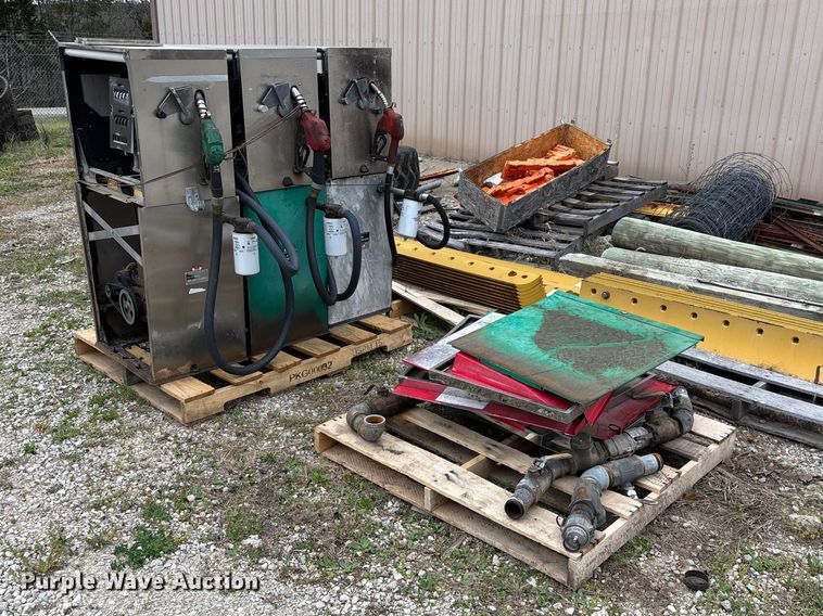 image for item EO4133 (3) Bennett 3913 fuel pumps