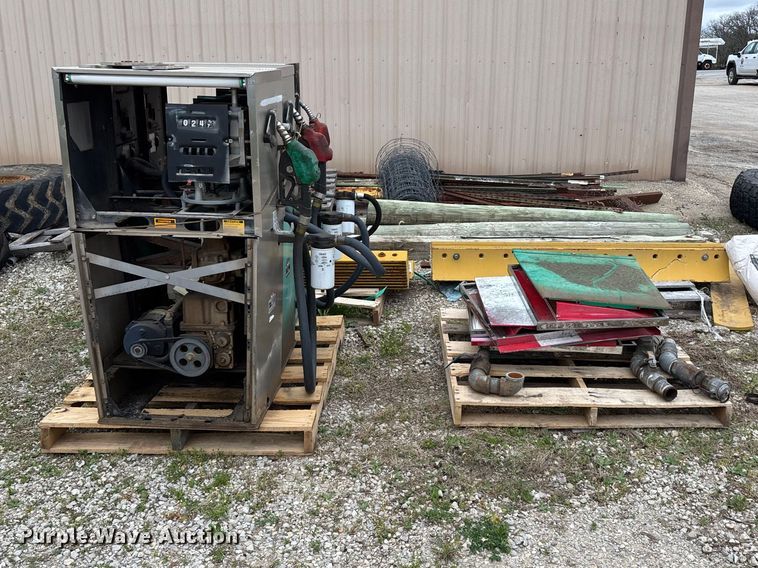 image for item EO4133 (3) Bennett 3913 fuel pumps