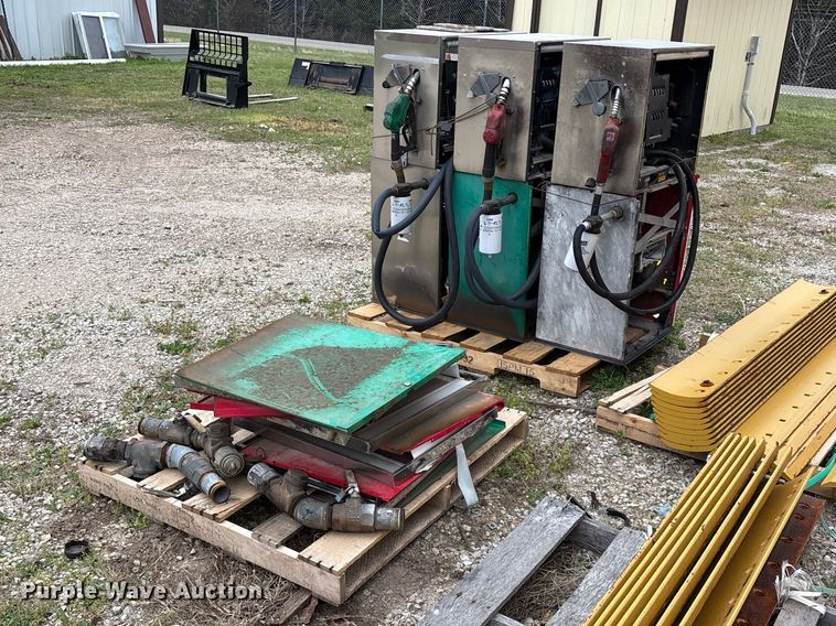 image for item EO4133 (3) Bennett 3913 fuel pumps