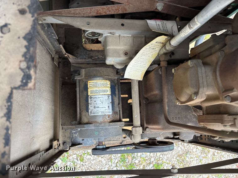 image for item EO4133 (3) Bennett 3913 fuel pumps