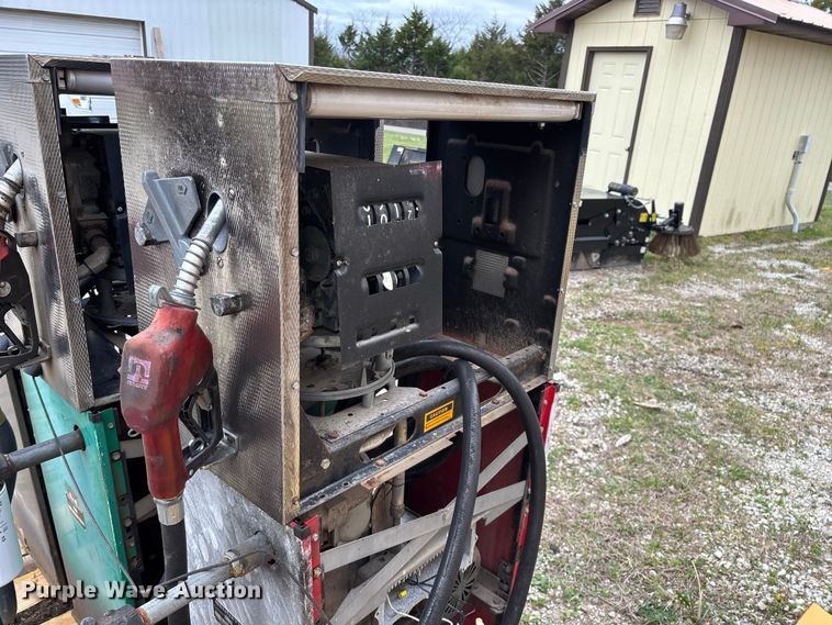 image for item EO4133 (3) Bennett 3913 fuel pumps