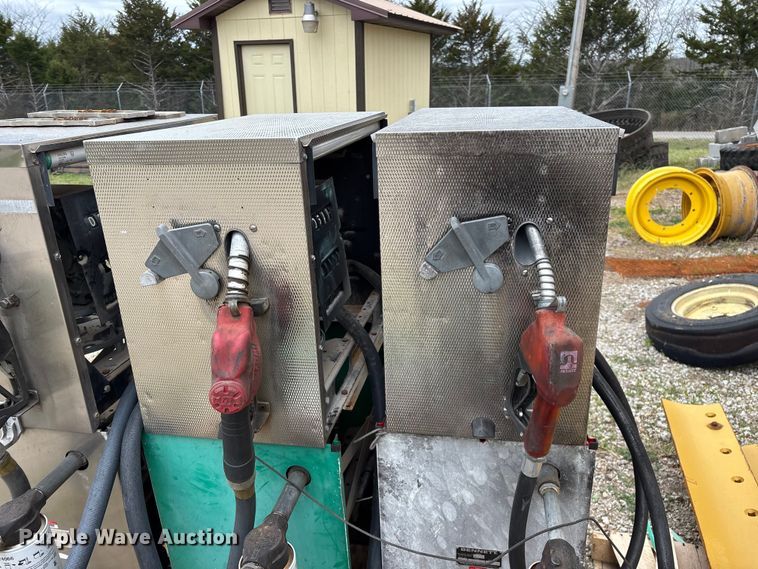 image for item EO4133 (3) Bennett 3913 fuel pumps