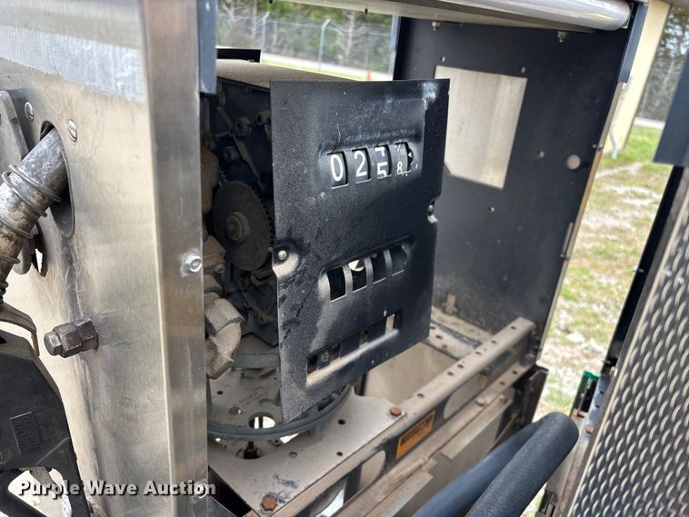 image for item EO4133 (3) Bennett 3913 fuel pumps