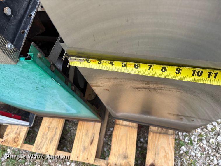 image for item EO4133 (3) Bennett 3913 fuel pumps