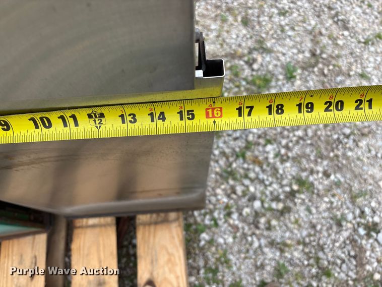 image for item EO4133 (3) Bennett 3913 fuel pumps