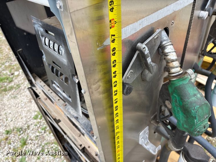 image for item EO4133 (3) Bennett 3913 fuel pumps