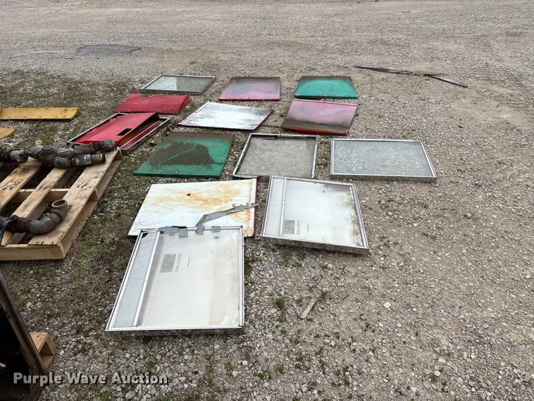 image for item EO4133 (3) Bennett 3913 fuel pumps