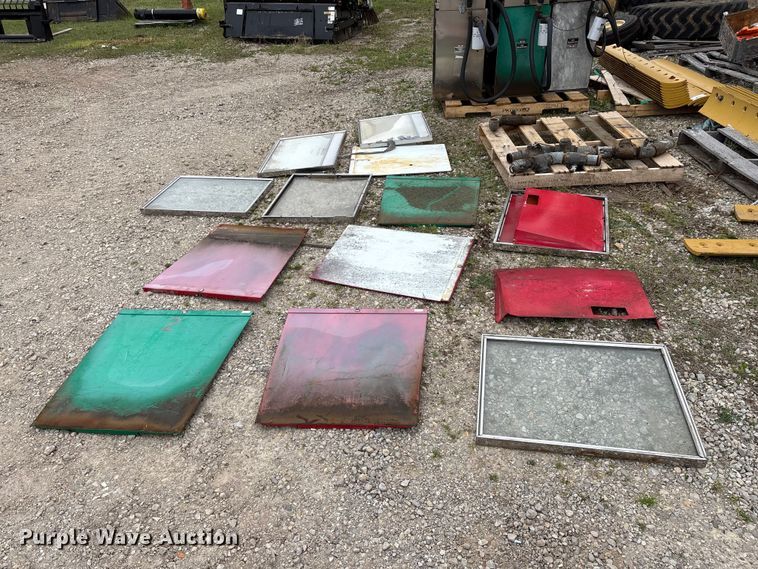 image for item EO4133 (3) Bennett 3913 fuel pumps