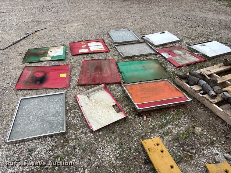 image for item EO4133 (3) Bennett 3913 fuel pumps