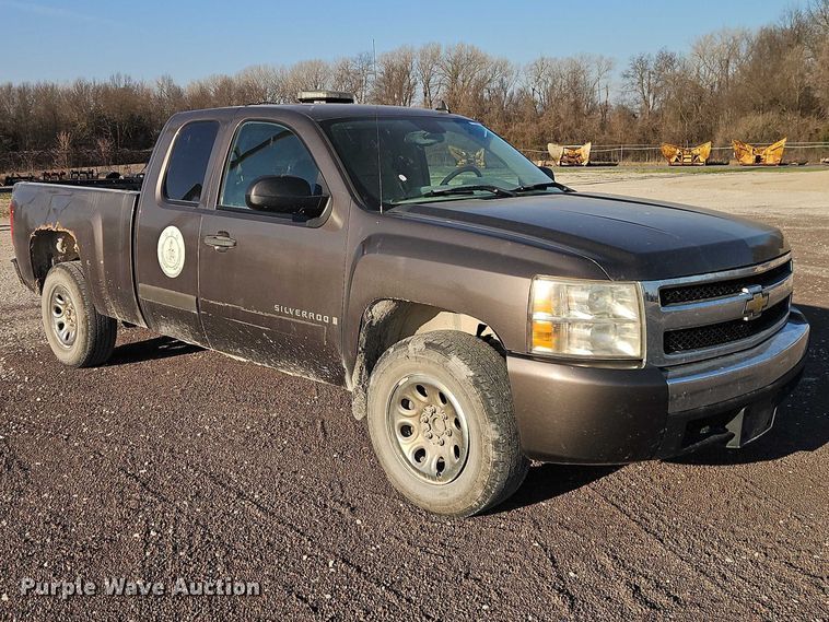 image for item EO7166 2007 Chevrolet Silverado 1500 Ext. Cab pickup truck